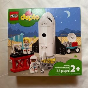LEGO Duplo space shuttle mission set